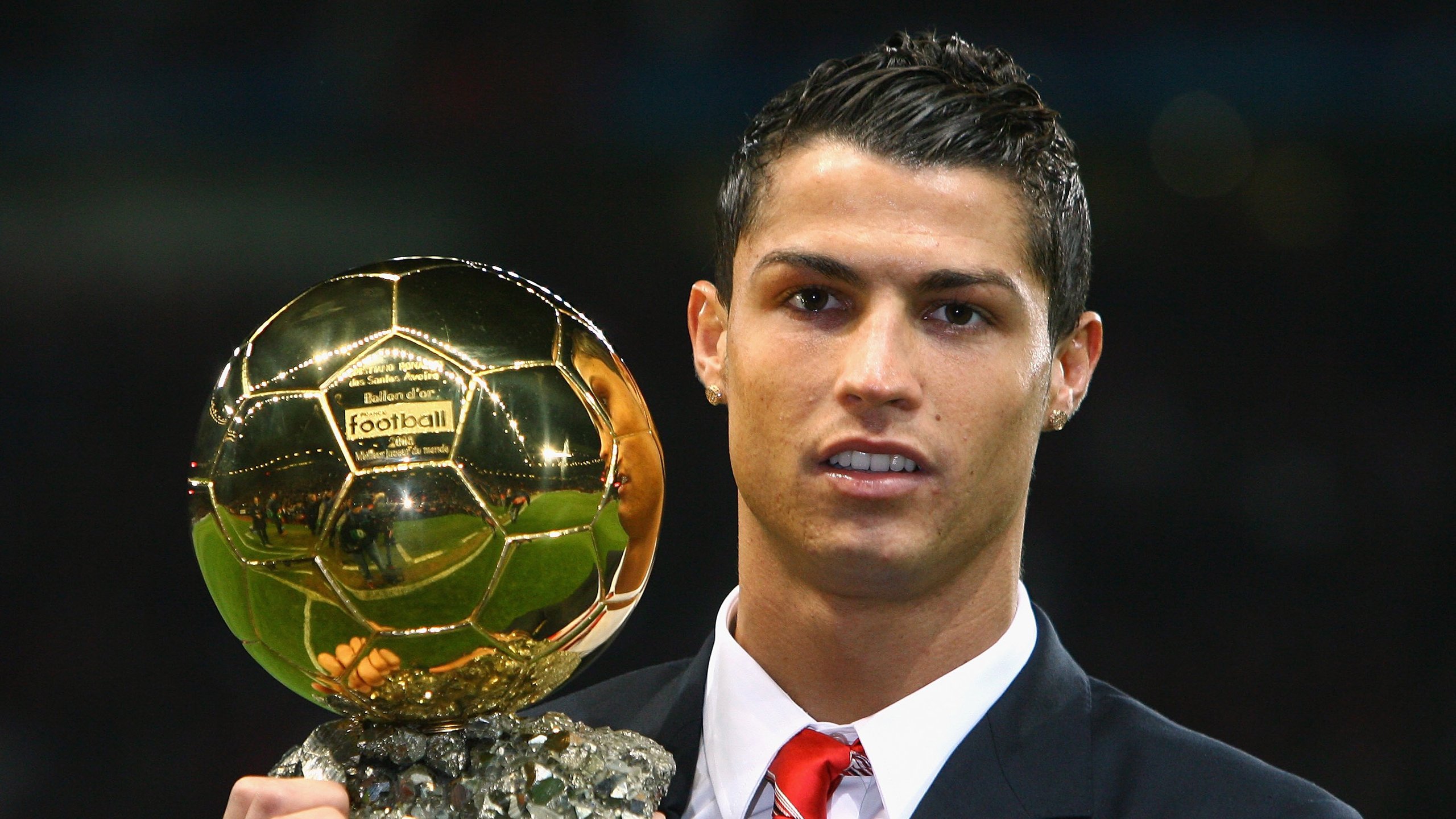 华体会体育官网入口-意甲明星球员的形象管理，意甲球星合影