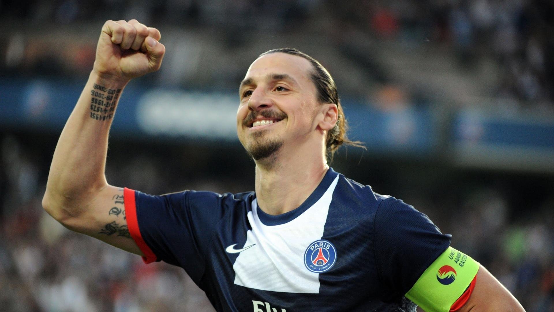 华体会在线登陆-赛场“最感人的集体庆祝”，凝聚胜利的喜悦，集体庆祝动作